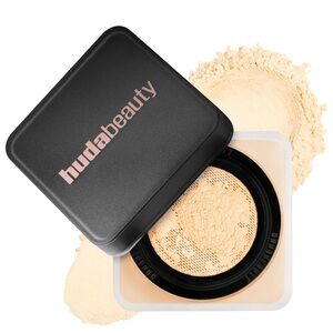 Huda Beauty Easy Bake Loose Powder in Banana Bread